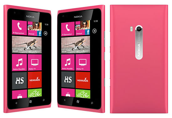 Nokia Lumia 800 в розовом цвете