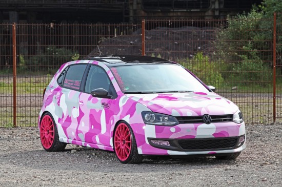 polo gti pink 550x365 The Volkswagen Polo GTI gets an unusual pink camo makeover