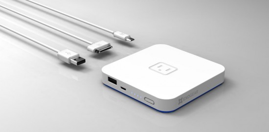 stackable battery pack 2 550x271 World’s first stackable battery powers your iDevices when you’re away from the mains