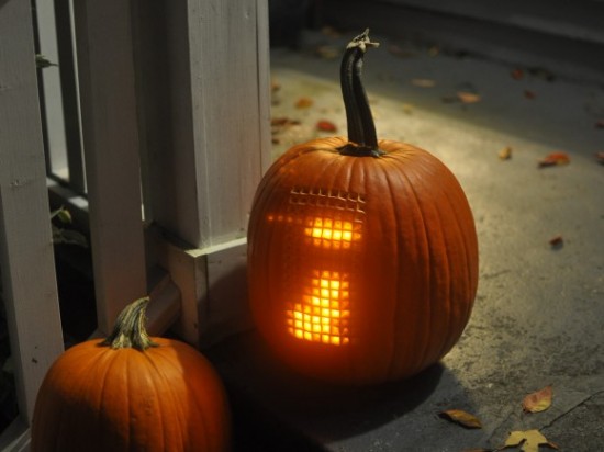 pumpktris 4 550x412 Pumpktris: The Pumpkin on which you can play Tetris