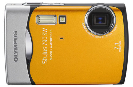 4 thumb Olympus Stylus 790SW camera for worry free clicking